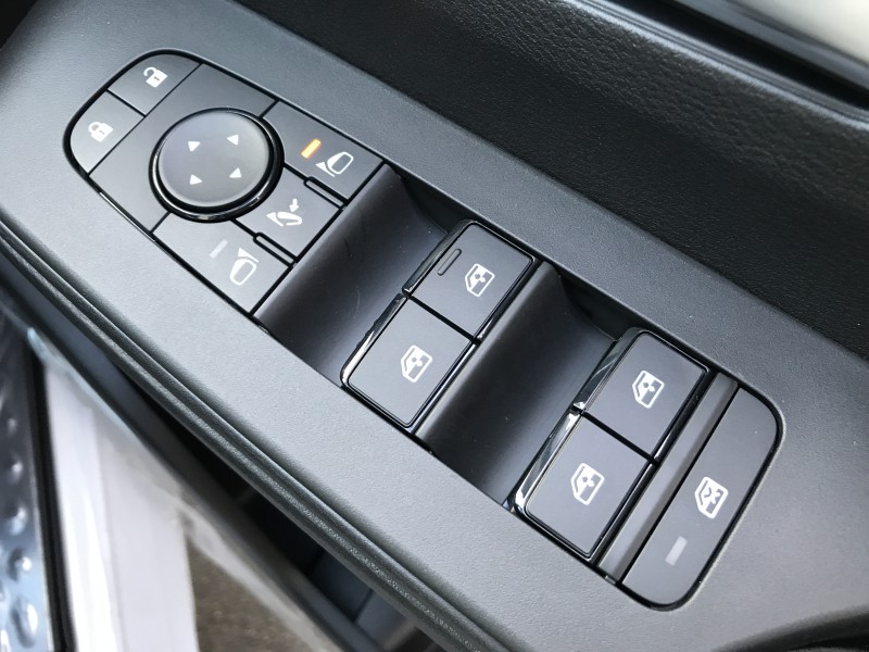 ニッサン セレナ 19枚目