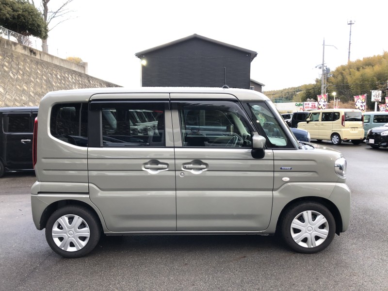 スズキ スペーシア 3枚目