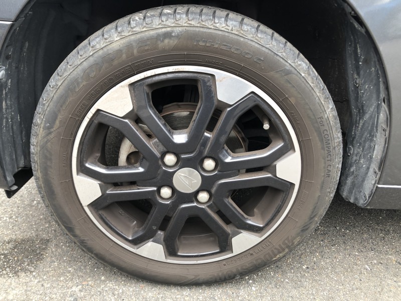 ダイハツ キャストアクティバ 4枚目