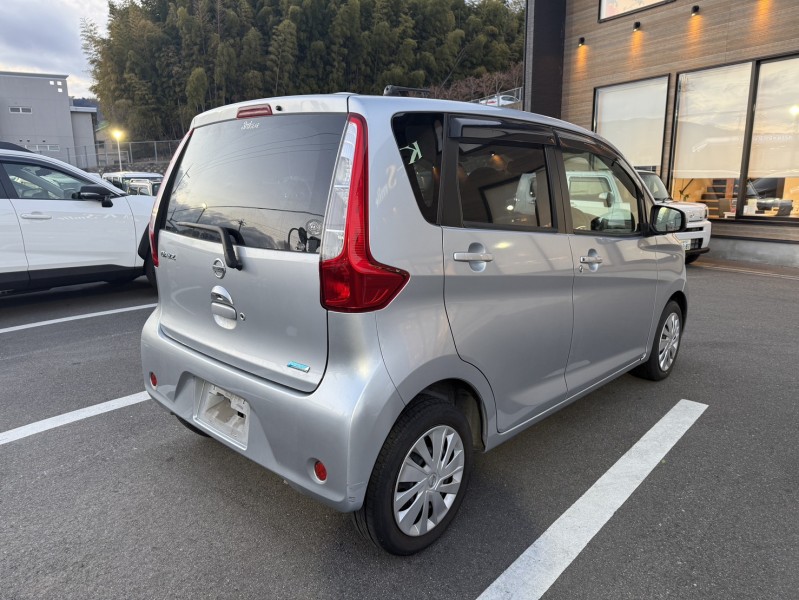 ニッサン デイズ 4枚目