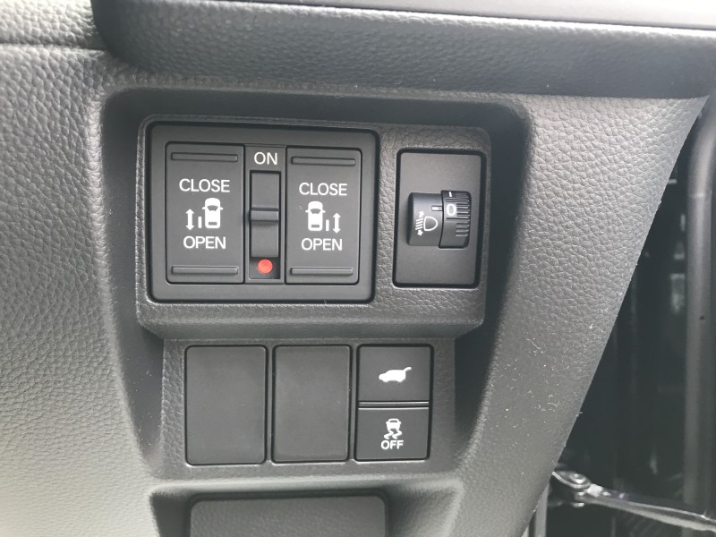 ホンダ ステップワゴンスパーダ 17枚目