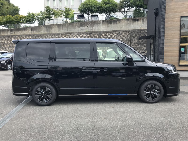ホンダ ステップワゴンスパーダ 3枚目