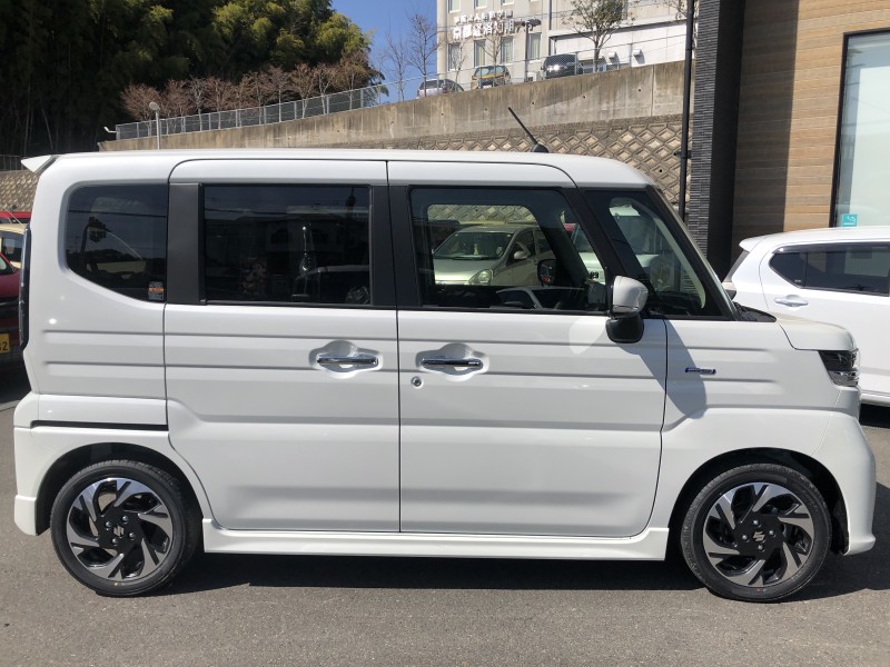 スズキ スペーシア 3枚目