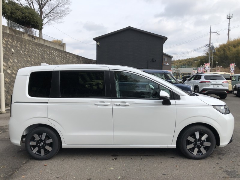 ホンダ フリード 3枚目