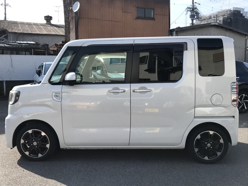 ダイハツ ウェイク 9枚目