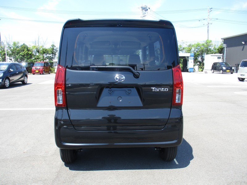 ダイハツ タント 4枚目