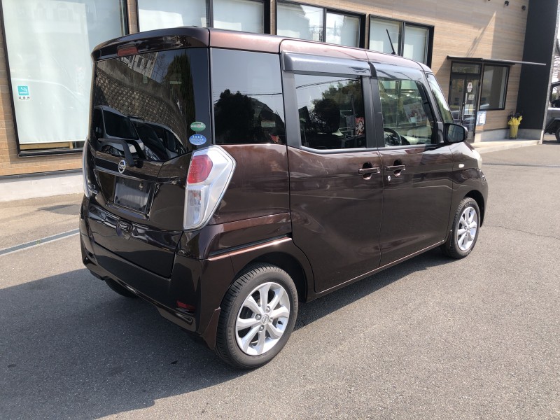 ニッサン デイズルークス 4枚目