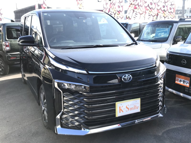 トヨタ ヴォクシー 2枚目