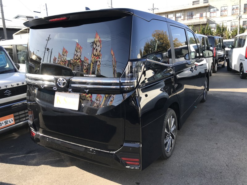 トヨタ ヴォクシー 4枚目