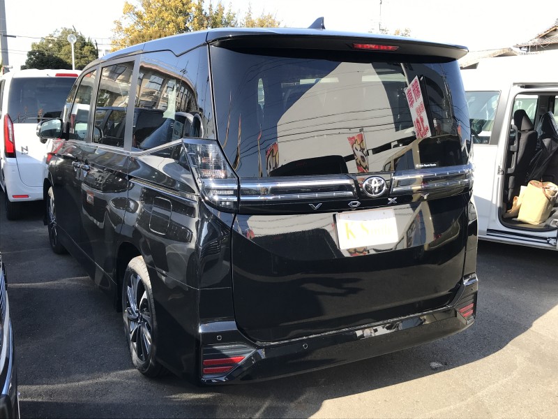 トヨタ ヴォクシー 8枚目