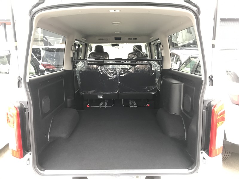 ニッサン キャラバン 6枚目