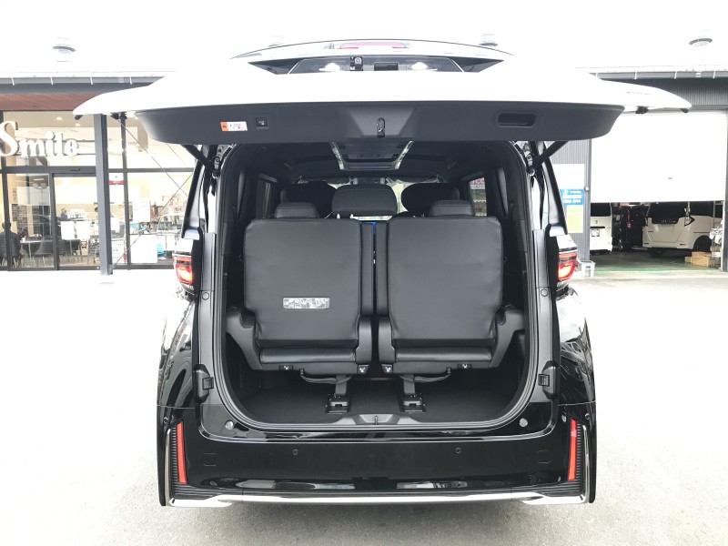 トヨタ ヴェルファイア 6枚目