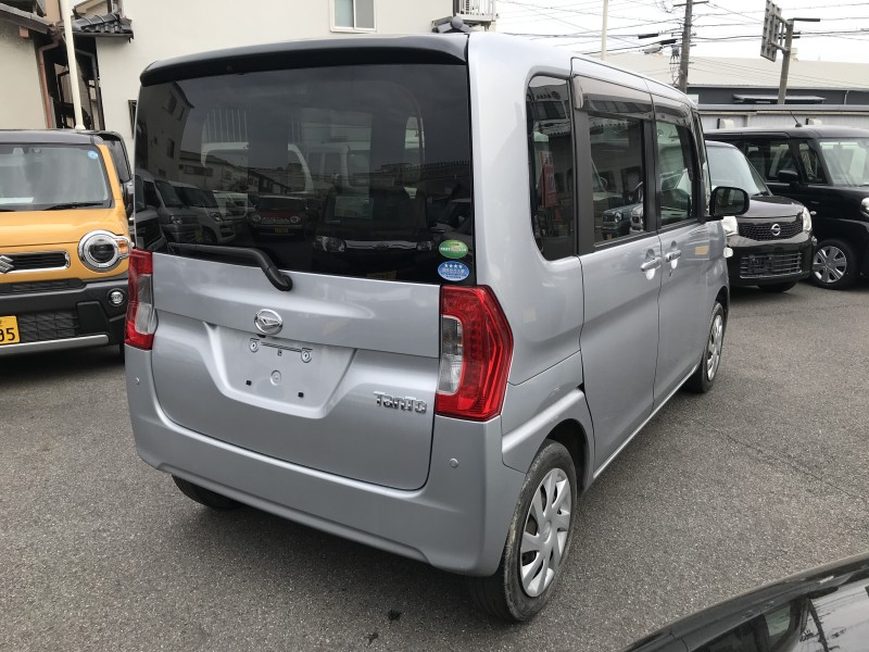 ダイハツ タント 4枚目