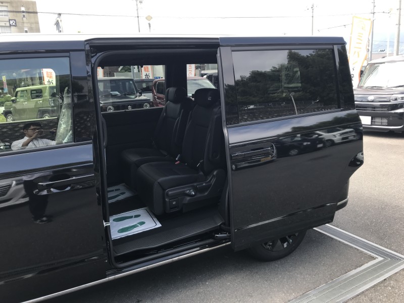 ホンダ ステップワゴンスパーダ 6枚目