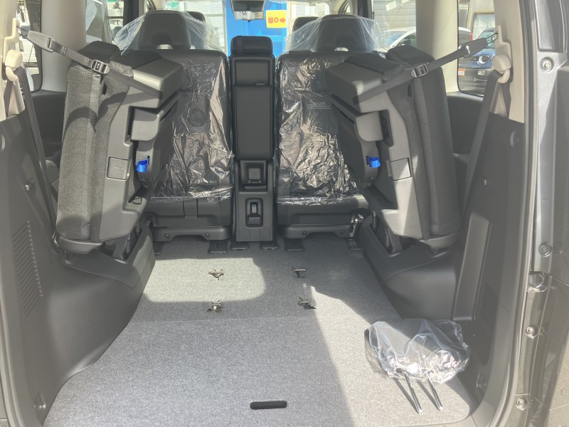 ニッサン セレナ 9枚目