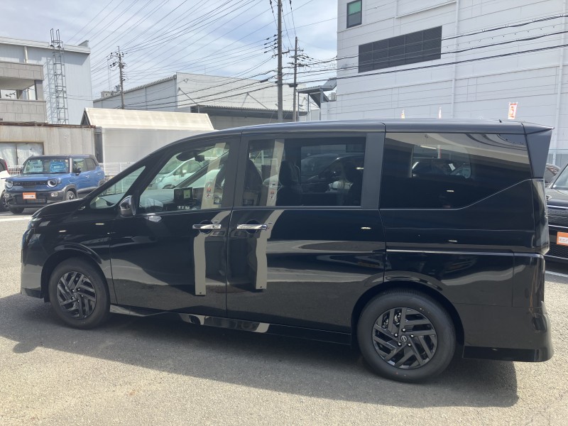 ニッサン セレナ 10枚目