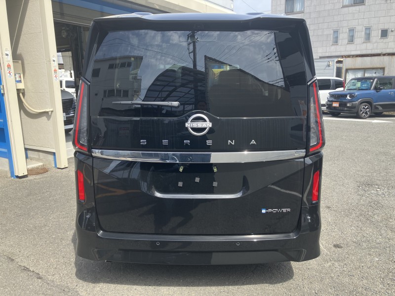 ニッサン セレナ 7枚目