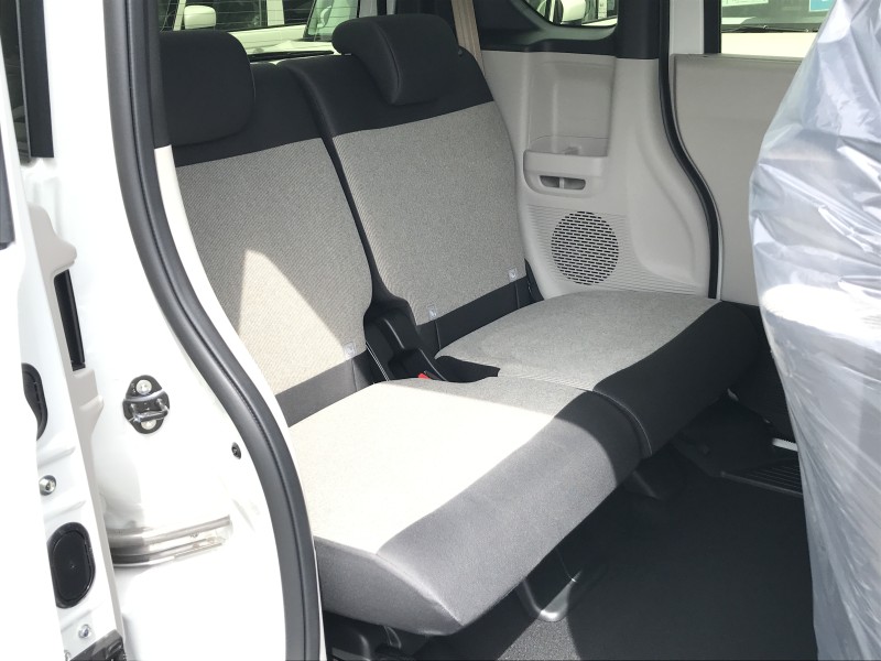 ホンダ N BOX 12枚目