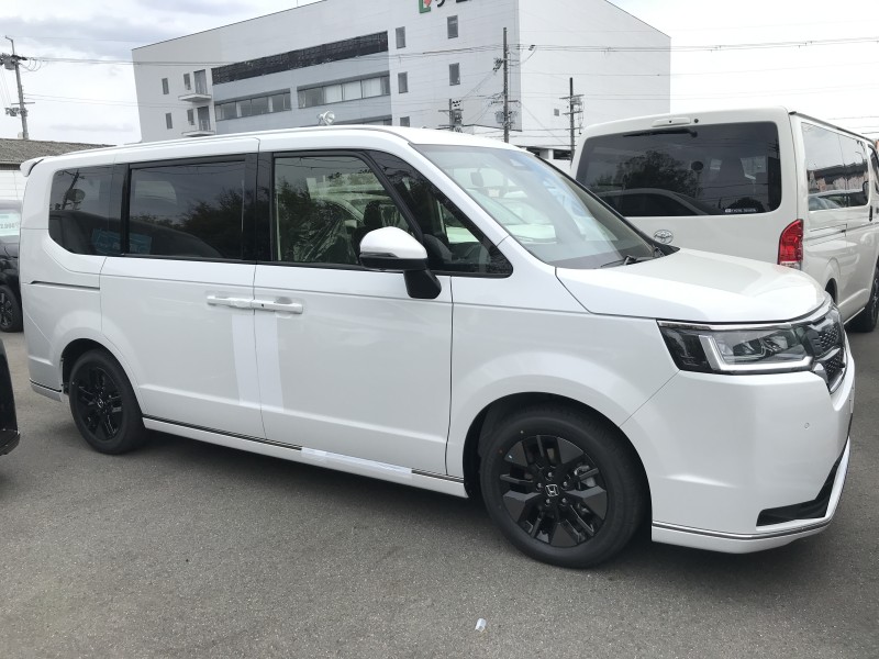 ホンダ ステップワゴンスパーダ 3枚目