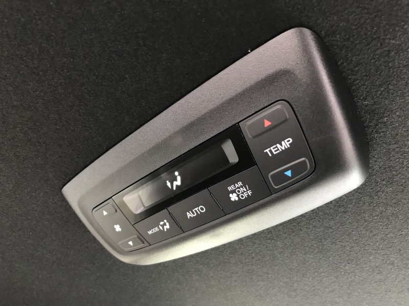 ホンダ ステップワゴンスパーダ 8枚目