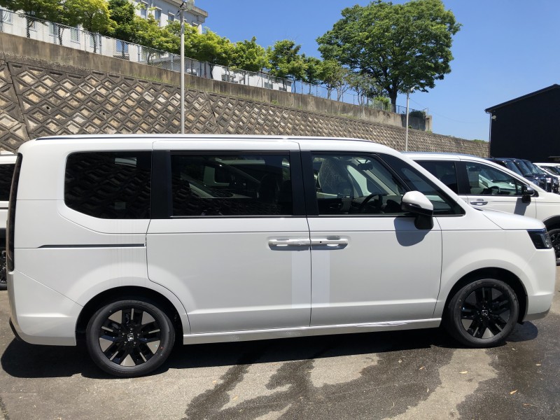 ホンダ ステップワゴンエアー 3枚目