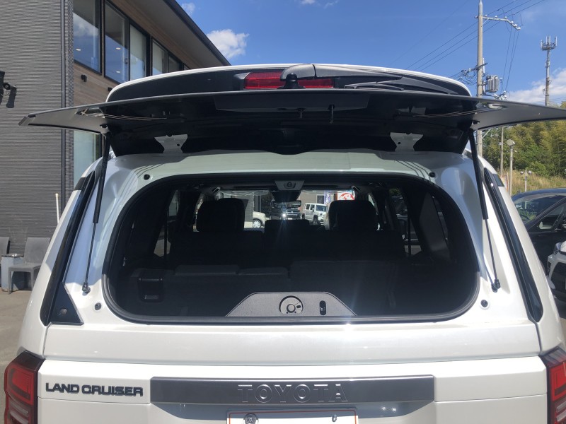 トヨタ ランドクルーザー 6枚目