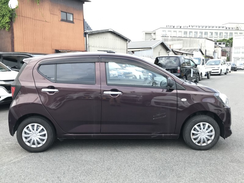 ダイハツ ミライース 3枚目