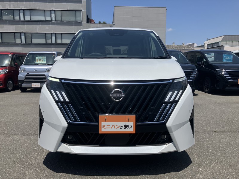 ニッサン セレナ 1枚目