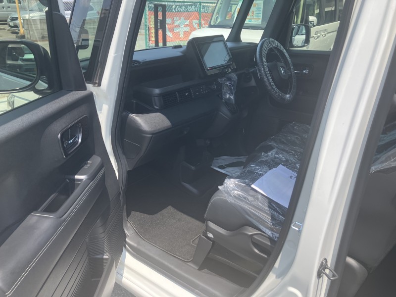 ホンダ N BOX 2枚目