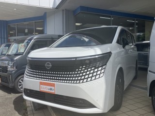 ニッサン エルグランド