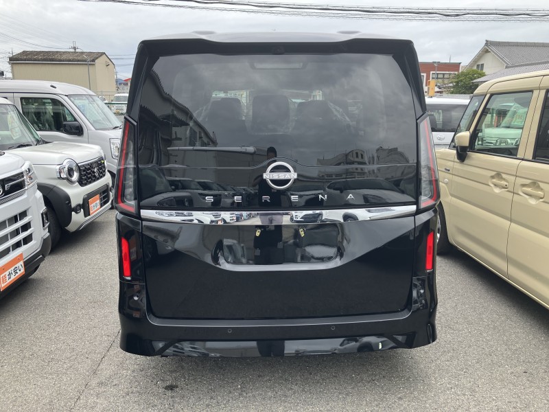 ニッサン セレナ 12枚目