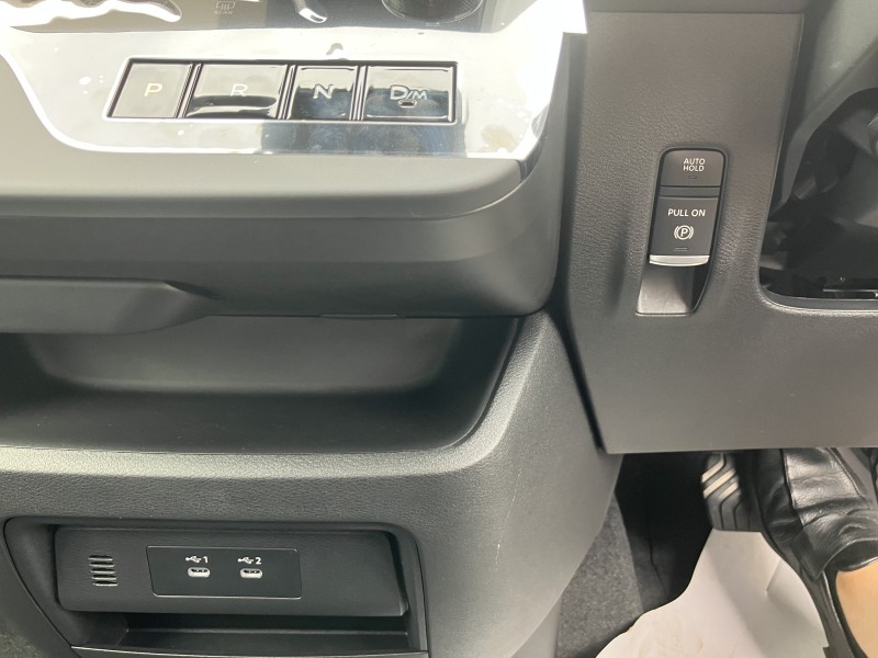 ニッサン セレナ 3枚目