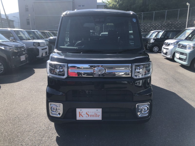 トヨタ ピクシスメガ 1枚目