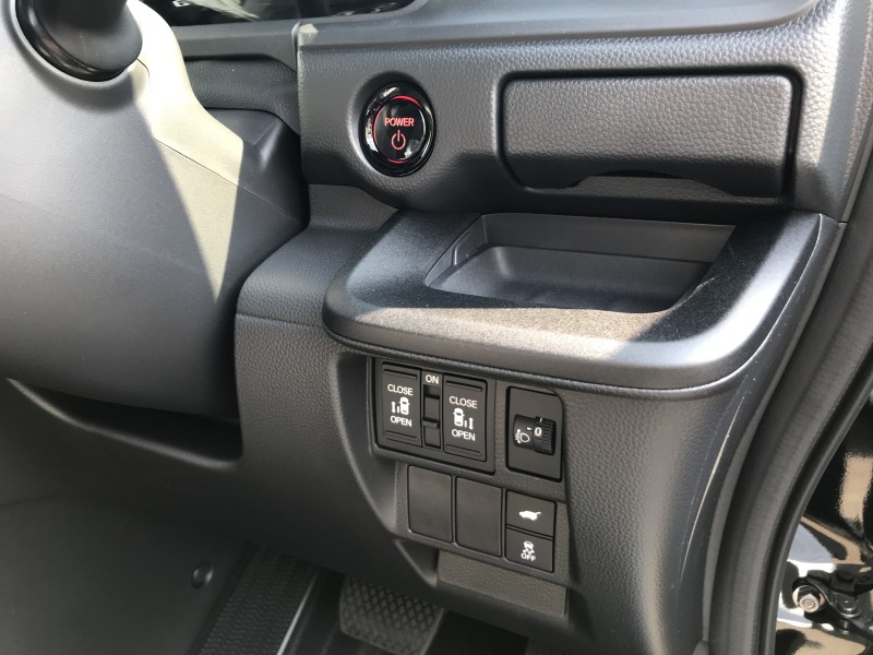 ホンダ ステップワゴンスパーダ 18枚目