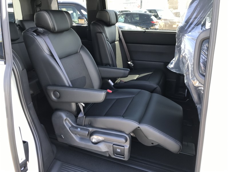 ホンダ ステップワゴンスパーダ 13枚目