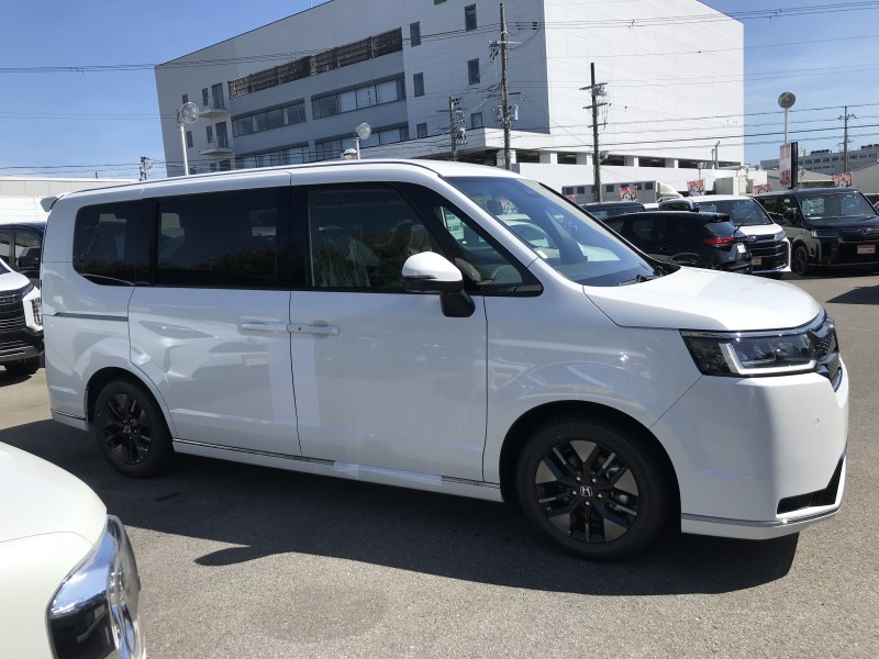 ホンダ ステップワゴンスパーダ 3枚目