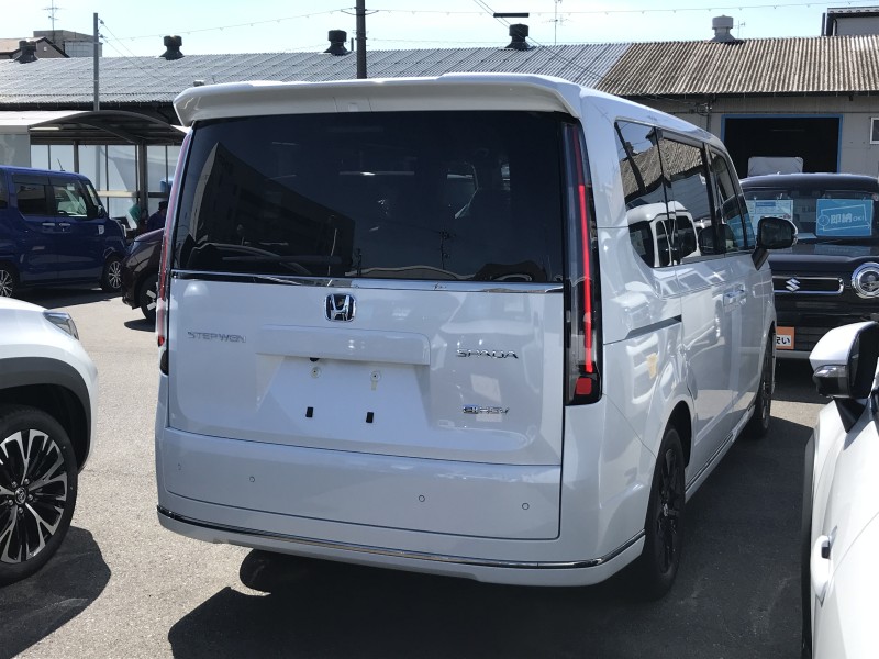 ホンダ ステップワゴンスパーダ 4枚目