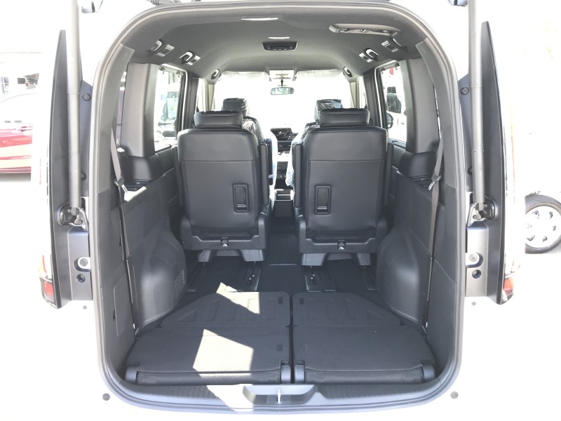 ホンダ ステップワゴンスパーダ 7枚目