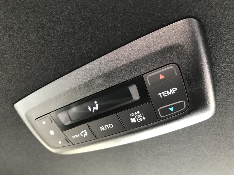 ホンダ ステップワゴンスパーダ 8枚目