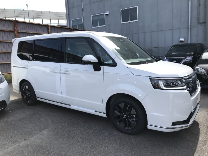 ホンダ ステップワゴンスパーダ 3枚目