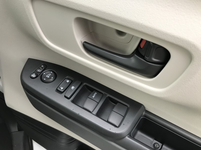ホンダ N BOX 9枚目