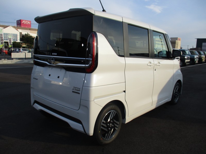 ニッサン ルークス 4枚目