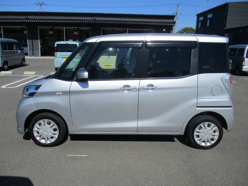 ニッサン デイズルークス 4枚目
