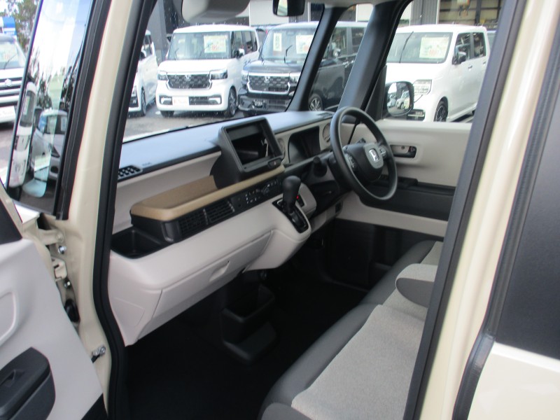 ホンダ N BOX 11枚目