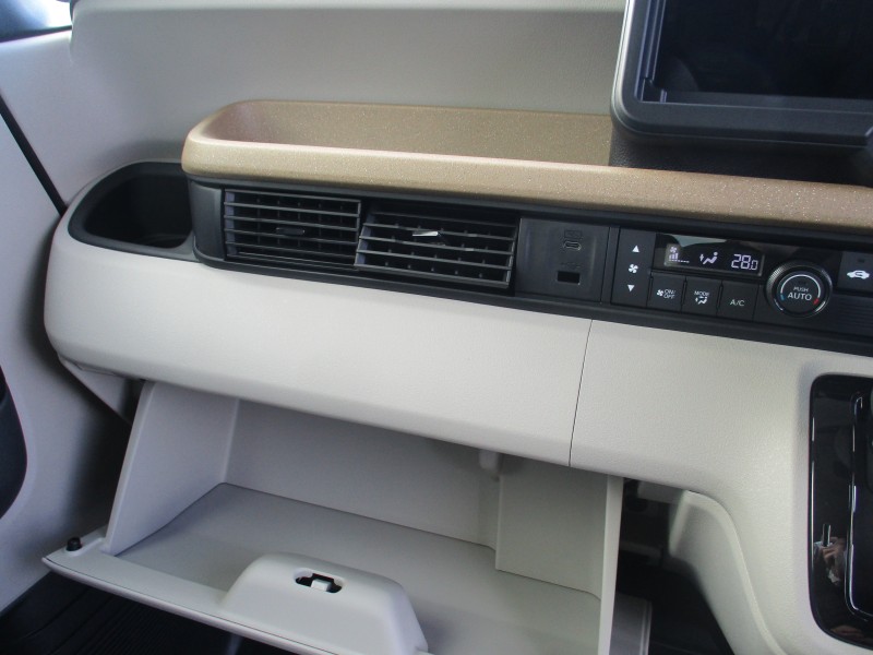 ホンダ N BOX 18枚目