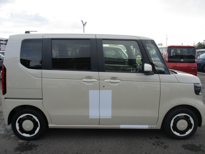 ホンダ N BOX 3枚目