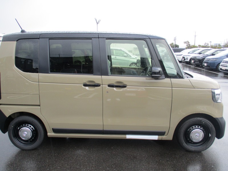 ホンダ N BOX 3枚目