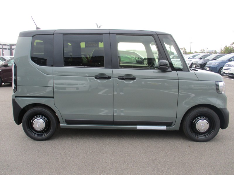 ホンダ N BOX 4枚目