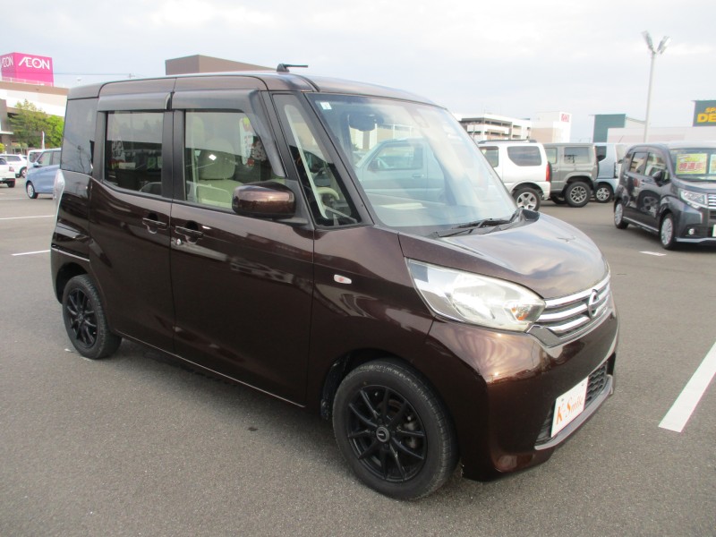 ニッサン デイズルークス 2枚目