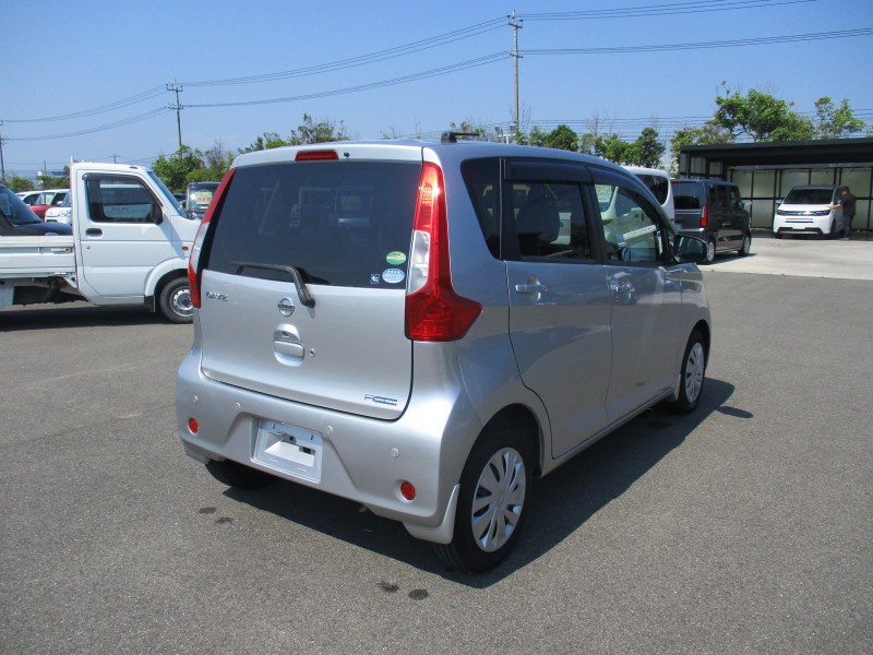 ニッサン デイズ 4枚目